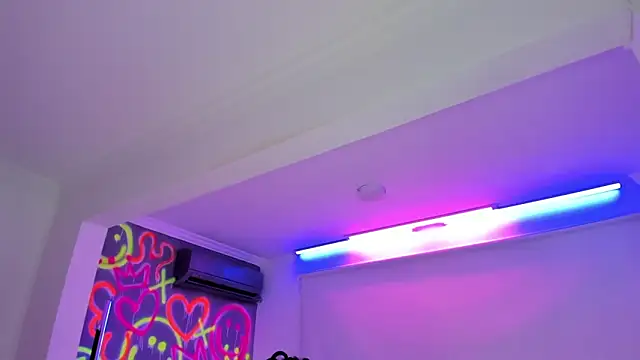 Snapshot of GEANNAROSE chatting on 01.17.25 GEANNAROSE online show from 01.17.25