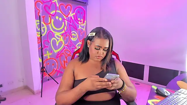 Snapshot of GEANNAROSE chatting on 01.23.25 GEANNAROSE online show from 01.23.25