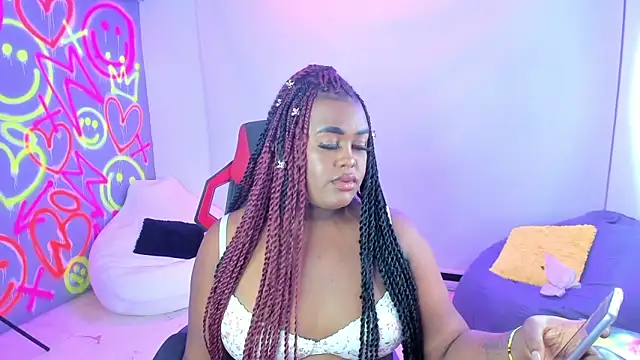 Snapshot of GEANNAROSE chatting on 02.01.25 GEANNAROSE online show from 02.01.25