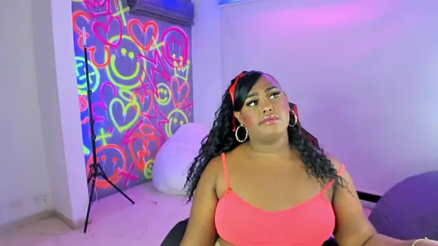 Snapshot of GEANNAROSE chatting on 02.21.25 GEANNAROSE online show from 02.21.25