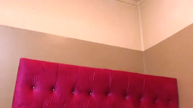 kittykhloe22 online show from 02.15.25