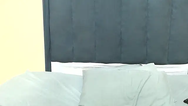 kittykhloe22 online show from 09.13.25