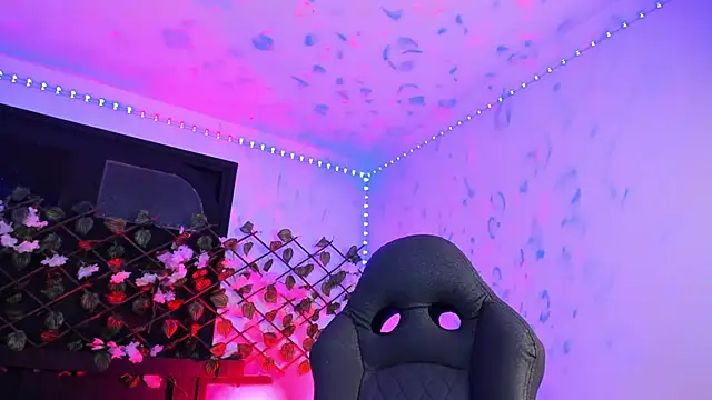 Heka Prudence online show from 02.05.25