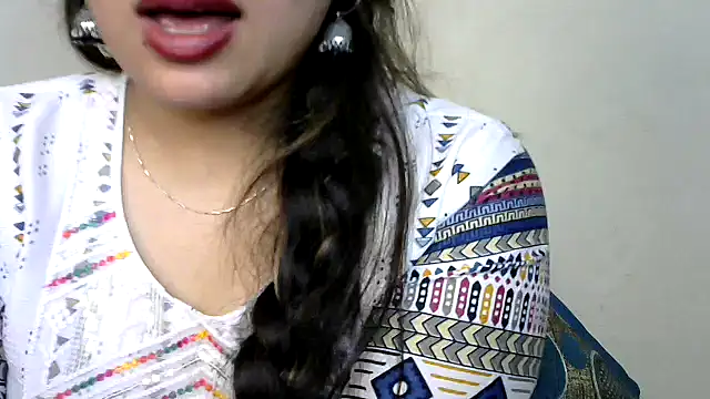 Snapshot of Come-on-over chatting on 01.27.25 Come-on-over online show from 01.27.25