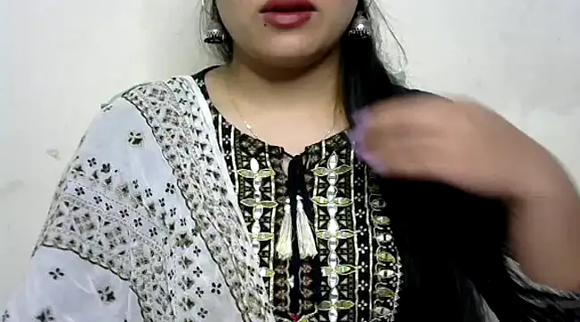 Snapshot of Come-on-over chatting on 02.09.25 Come-on-over online show from 02.09.25