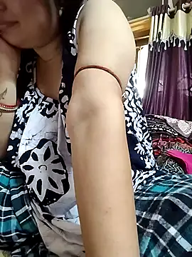 Snapshot of Royalgirl667 chatting on 12.10.24 Royalgirl667 online show from 12.10.24