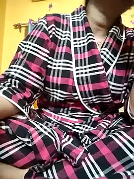 Snapshot of Royalgirl667 chatting on 12.23.24 Royalgirl667 online show from 12.23.24