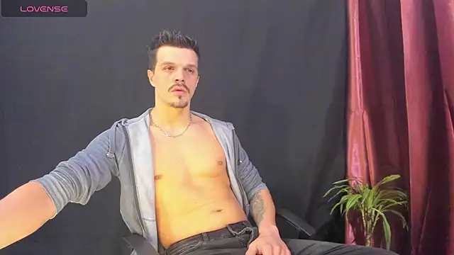 Snapshot of DonyBrown chatting on 02.02.26 DonyBrown online show from 02.02.26