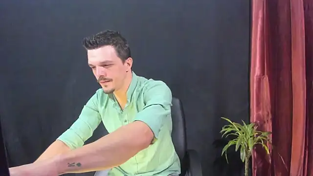 Snapshot of DonyBrown chatting on 02.14.26 DonyBrown online show from 02.14.26