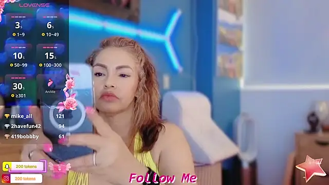 QueenYsuRey online show from 02.17.25