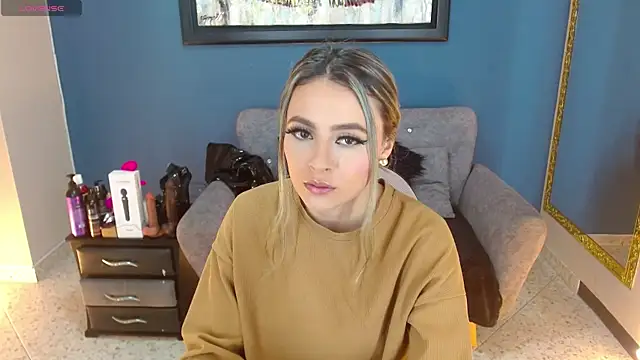 Snapshot of miacarperr1 chatting on 03.15.25 miacarperr1 online show from 03.15.25