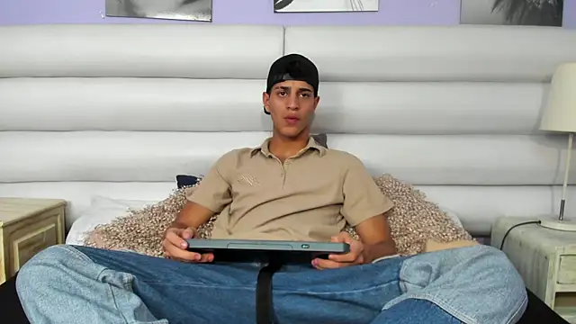 Snapshot of Tyler_Rodriguez chatting on 02.26.25 Tyler Rodriguez online show from 02.26.25