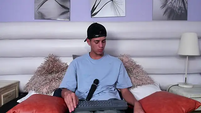 Snapshot of Tyler_Rodriguez chatting on 03.03.25 Tyler Rodriguez online show from 03.03.25
