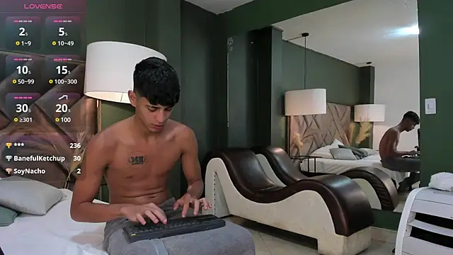 Snapshot of Tyler_Rodriguez chatting on 03.12.25 Tyler Rodriguez online show from 03.12.25