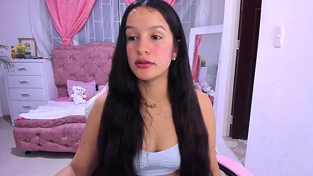 briandah  online show from 10.13.25