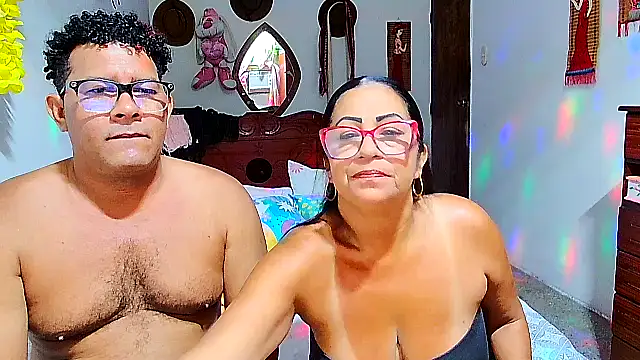 Snapshot of rosi_pamela chatting on 01.15.26 rosi pamela online show from 01.15.26