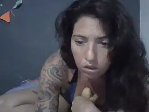 Snapshot of sweetbabyass chatting on 12.28.24 sweetbabyass online show from 12.28.24