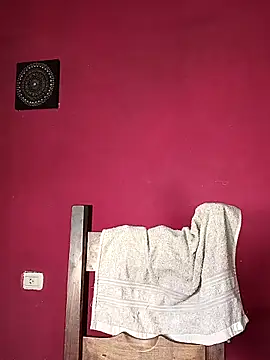 Snapshot of sweetbabyass chatting on 11.25.25 sweetbabyass online show from 11.25.25