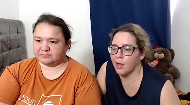 Snapshot of dirtys_games_play chatting on 12.20.24 dirtys games play online show from 12.20.24