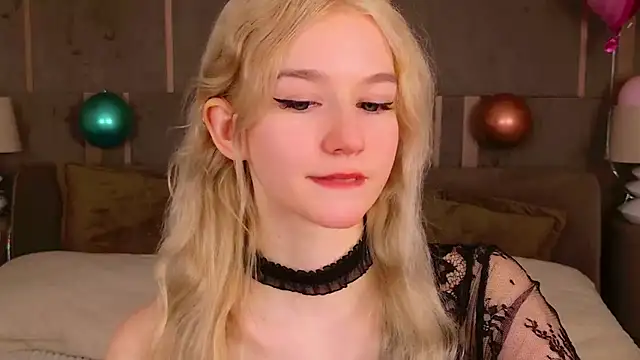 NaomiLoys online show from 02.15.25