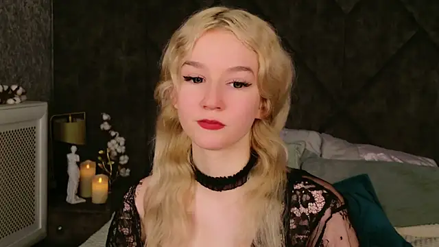 NaomiLoys online show from 02.24.25