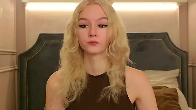 NaomiLoys online show from 09.19.25