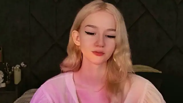 NaomiLoys online show from 11.16.25