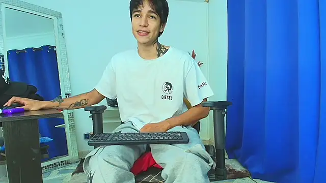 Zacktk7 online show from 02.18.25