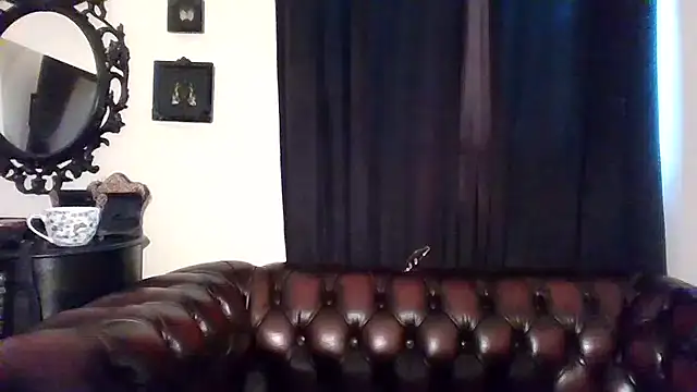 Alexandersonxo online show from 12.20.25