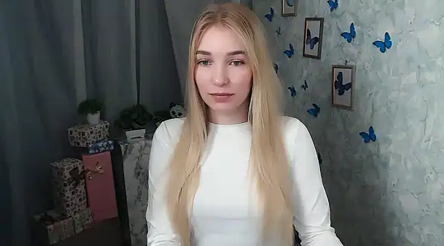 Snapshot of Queen_ofLove chatting on 12.09.24 Queen ofLove online show from 12.09.24