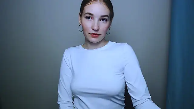 Snapshot of Queen_ofLove chatting on 11.27.25 Queen ofLove online show from 11.27.25