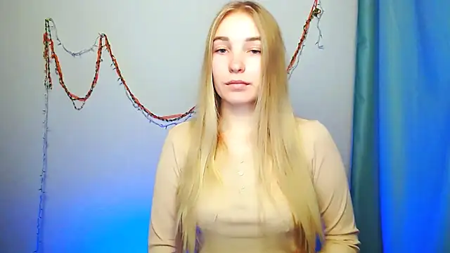 Queen ofLove online show from 12.21.25