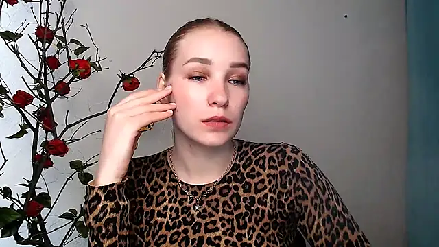 Queen ofLove online show from 03.26.26