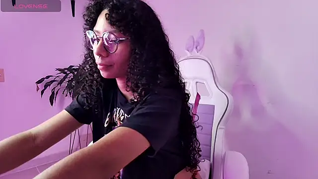 Snapshot of Elektra_williams chatting on 02.07.25 Elektra williams online show from 02.07.25