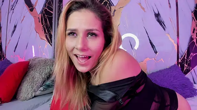 Snapshot of sophiee_evanss_ chatting on 12.30.24 sophiee evanss online show from 12.30.24