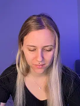 lunawolf21 online show from 02.12.26