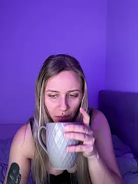 lunawolf21 online show from 02.18.26