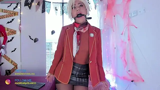 AndreaVelasco online show from 10.17.25