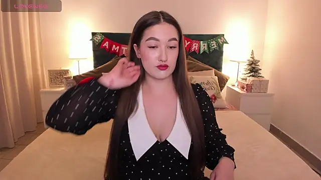 Aria Blisss online show from 12.14.24