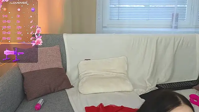 AlicePlayss online show from 03.22.25