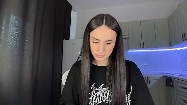 Kim Oberlin  online show from 03.18.26