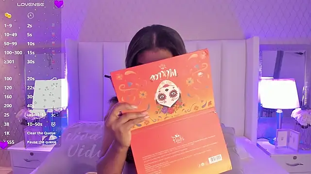 SophiaSmiiths  online show from 02.24.25