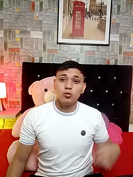 couple lovelyds online show from 02.02.25