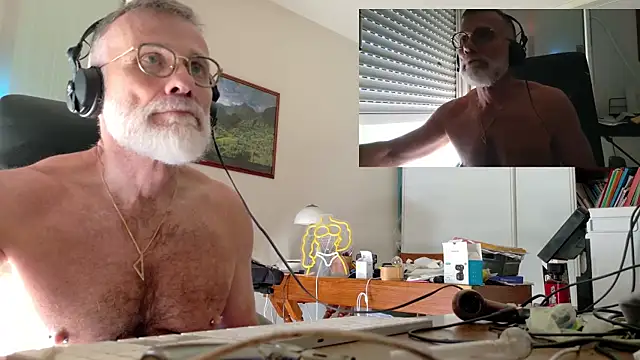 MusclesCigarsFFPig online show from 05.14.26