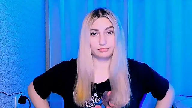 Snapshot of JaneLaJewel chatting on 11.21.25 JaneLaJewel online show from 11.21.25