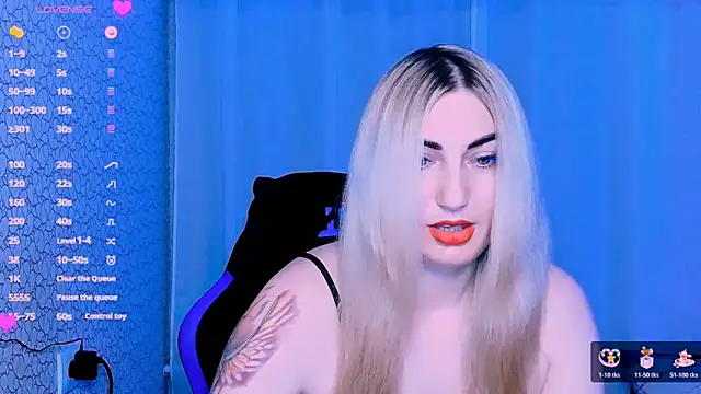 Snapshot of JaneLaJewel chatting on 11.24.25 JaneLaJewel online show from 11.24.25