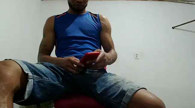 Snapshot of fernandez_latinblackk chatting on 12.04.24 fernandez latinblackk online show from 12.04.24