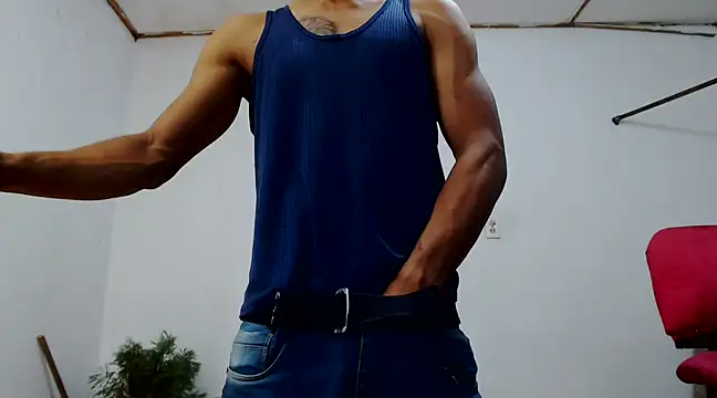 Snapshot of fernandez_latinblackk chatting on 12.13.24 fernandez latinblackk online show from 12.13.24