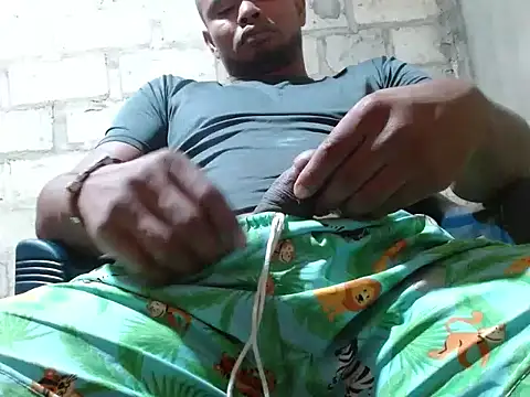 Snapshot of fernandez_latinblackk chatting on 10.22.25 fernandez latinblackk online show from 10.22.25