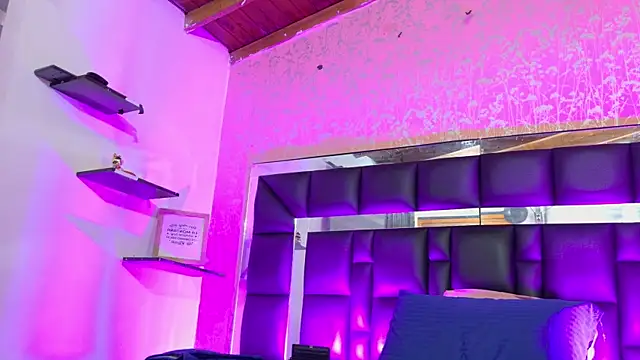 Sofia martiin online show from 10.21.25